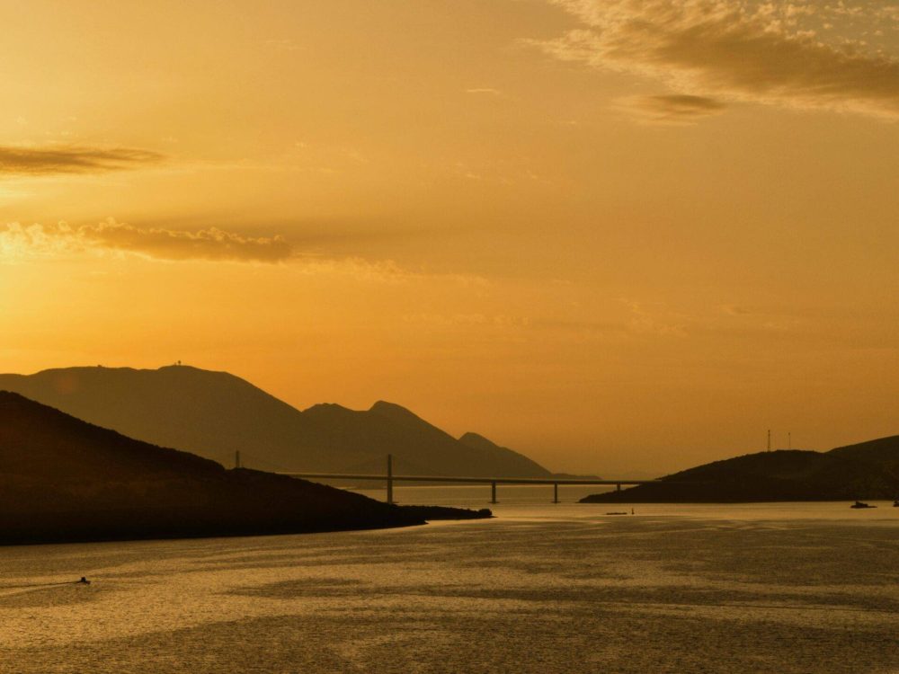 Pelješac wine tour from Dubrovnik with vineyards and Adriatic sea view